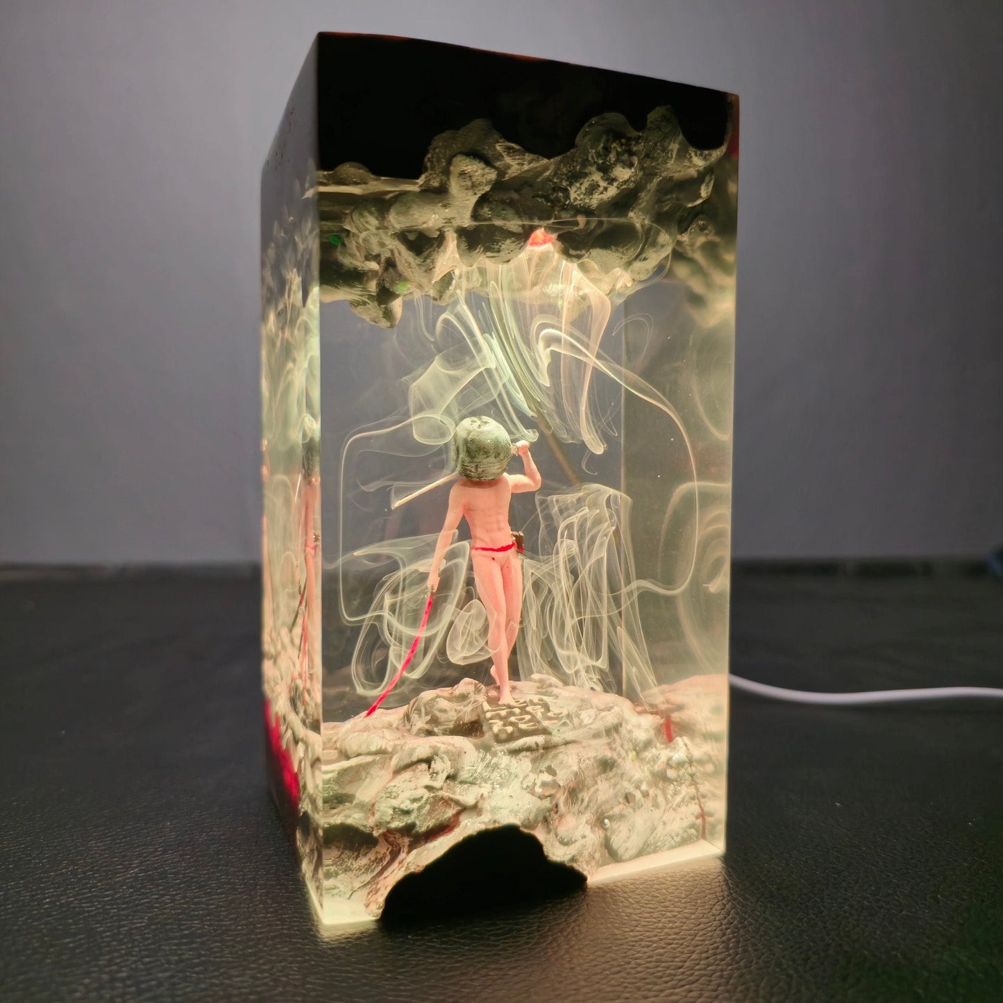 Let's Me Solo Her Figure Resin Lamp(VD)