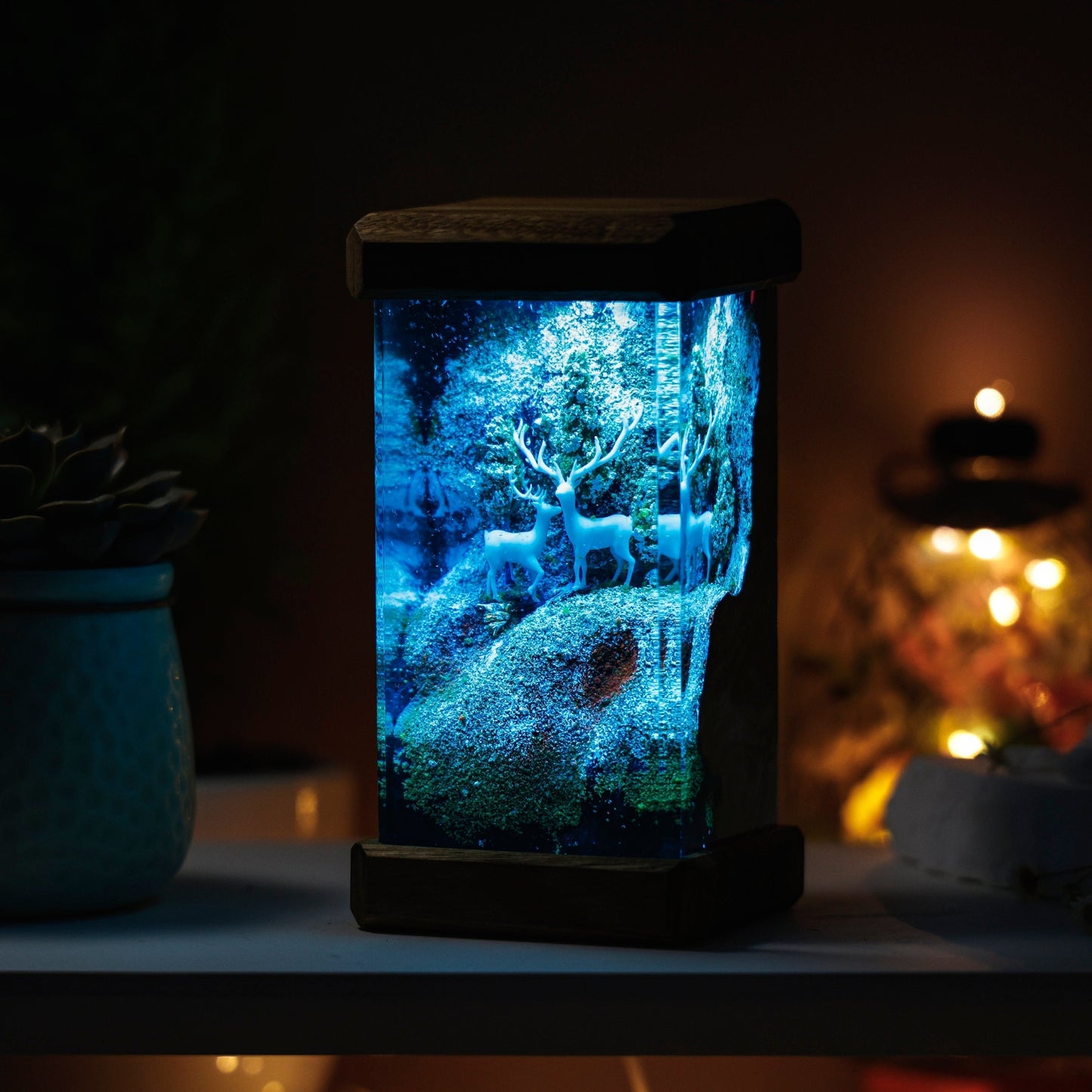 DEER in SNOWY FOREST Resin Lamp(SGR)