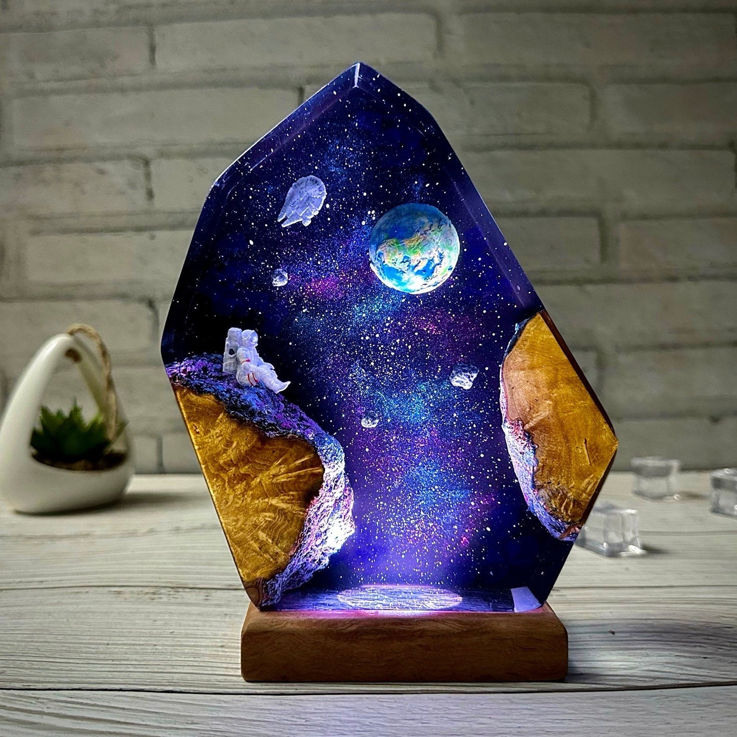 Interstellar Epoxy Lamp 2(SGR)