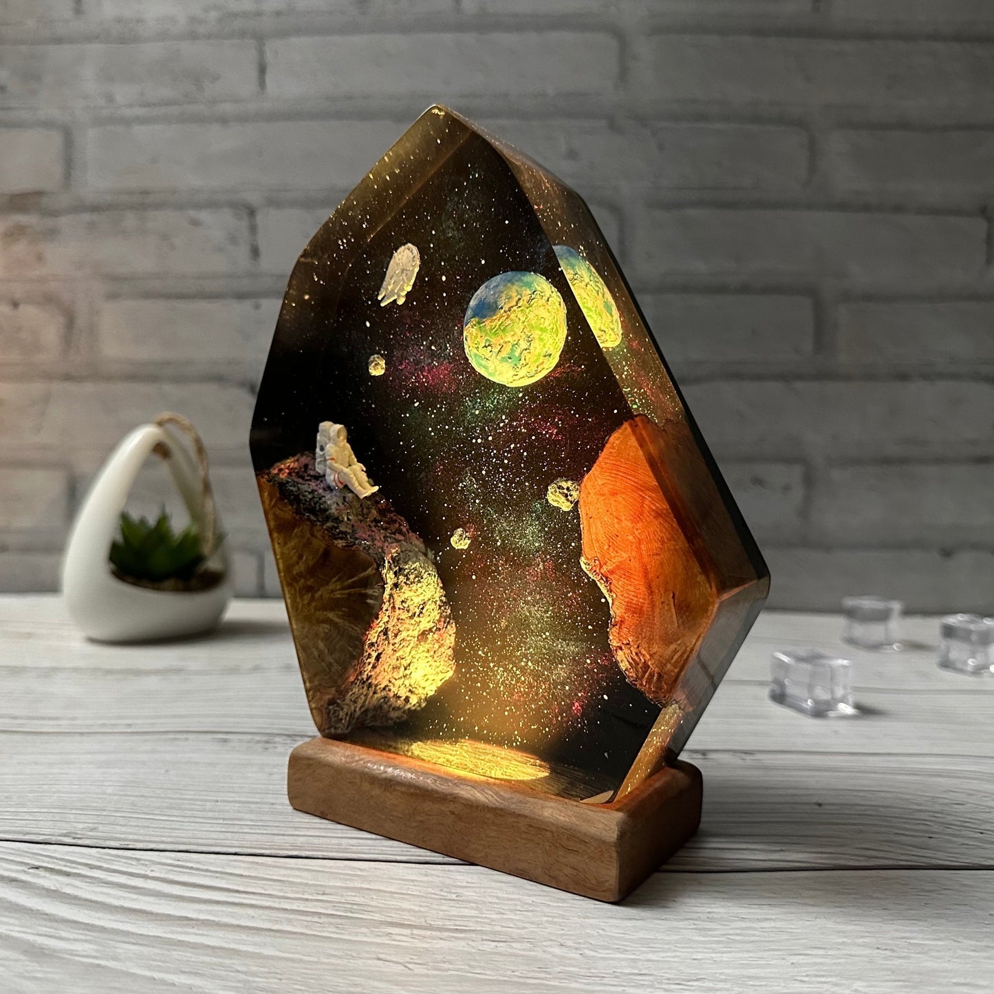 Interstellar Epoxy Lamp 2(SGR)