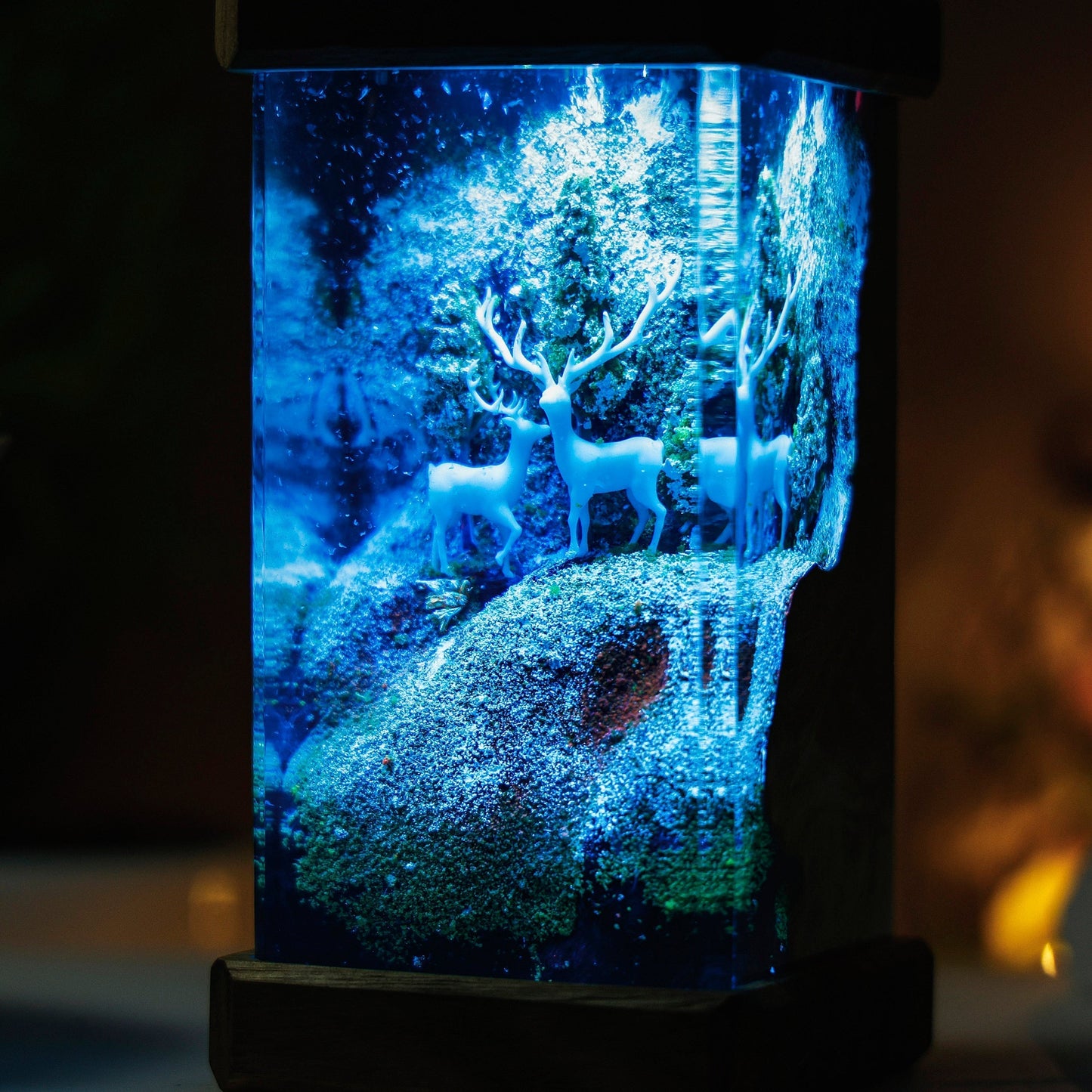 DEER in SNOWY FOREST Resin Lamp(SGR)