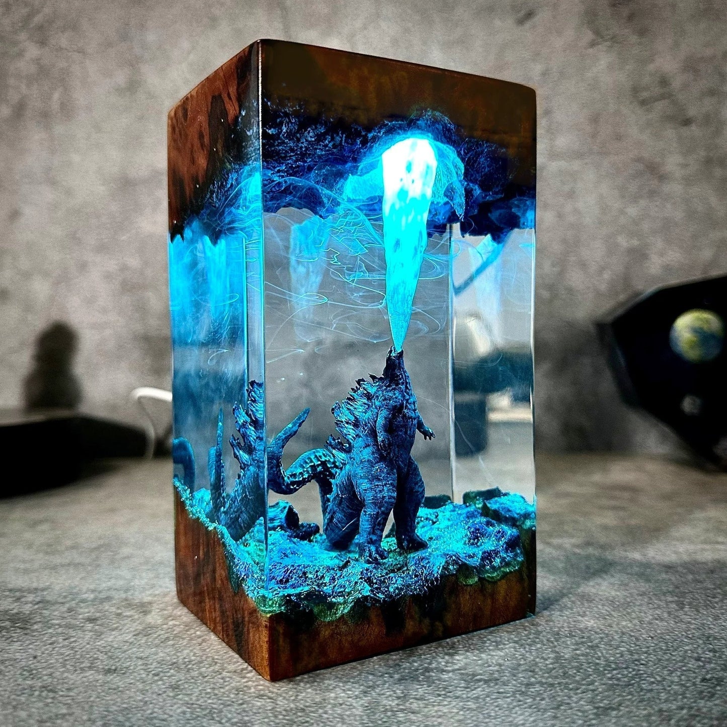 Godzi.lla Monster Resin Lamp(MTR)