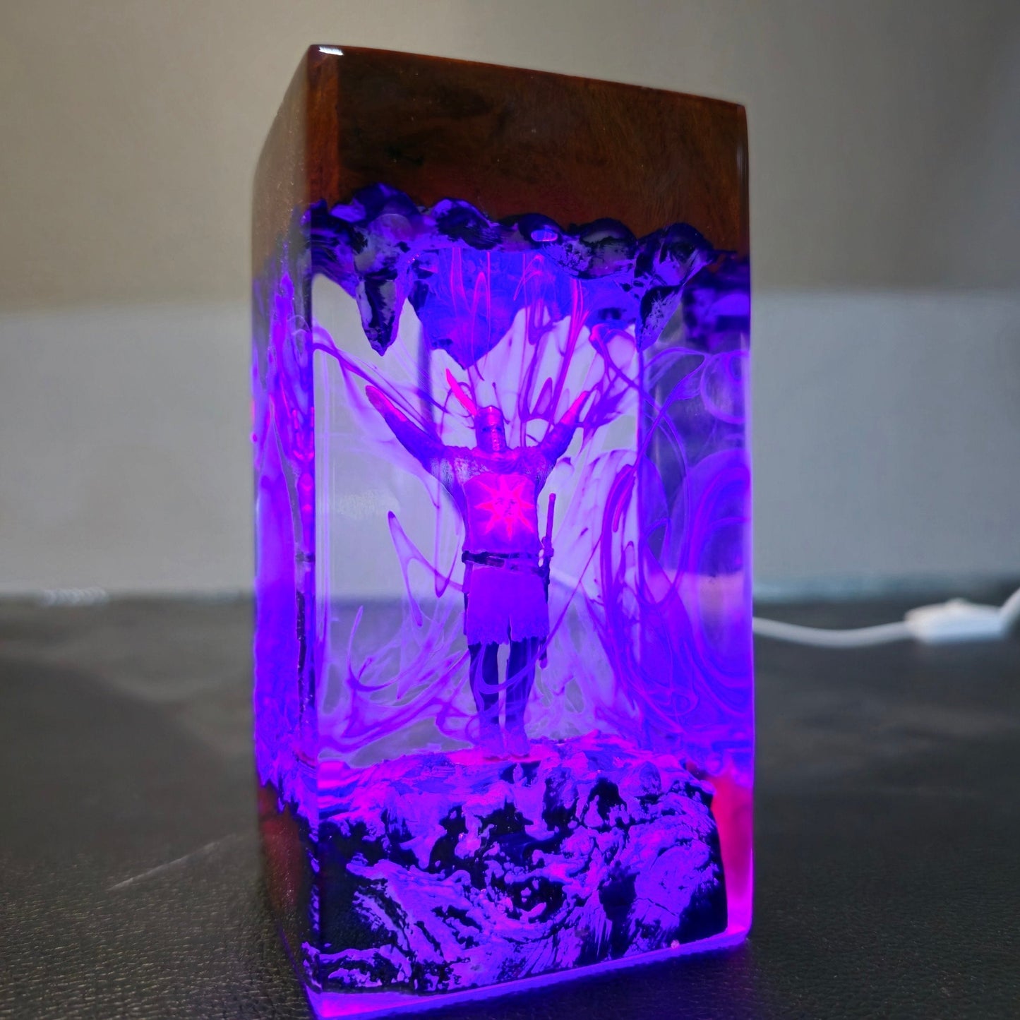 Praise The Sun Epoxy Resin Lamp(MTR)